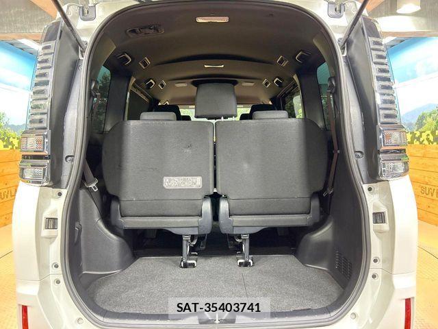 Toyota VOXY HYBRID 2017-08 7503688-11