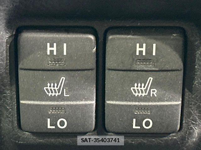 Toyota VOXY HYBRID 2017-08 7503688-6
