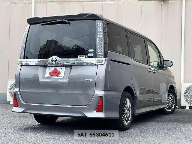 Toyota VOXY HYBRID 2017-04 7503698-2