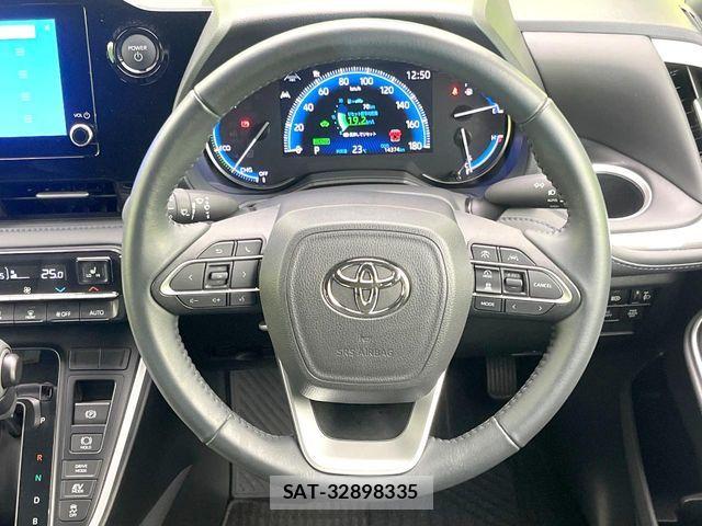 Toyota VOXY HYBRID 2025-02 7503673-11
