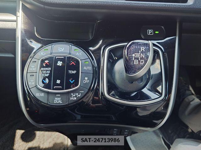 Toyota VOXY HYBRID 2019-12 7503685-15