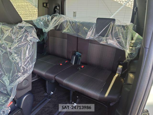 Toyota VOXY HYBRID 2019-12 7503685-21