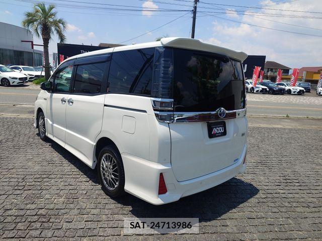 Toyota VOXY HYBRID 2019-12 7503685-2