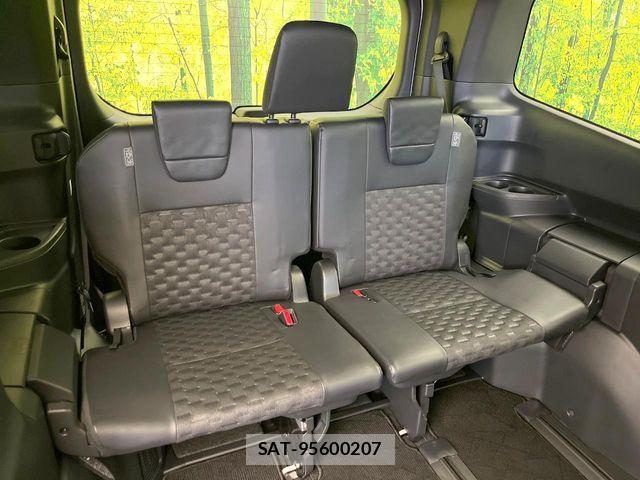 Toyota VOXY HYBRID 2023-01 7503662-9