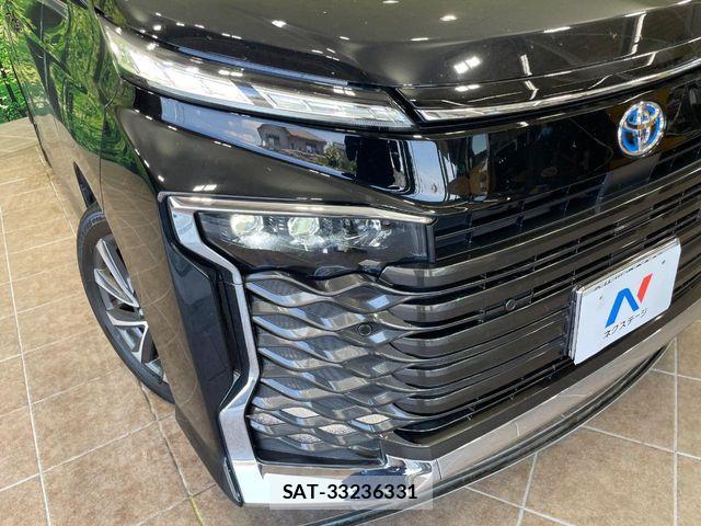 Toyota VOXY HYBRID 2024-11 7503674-12