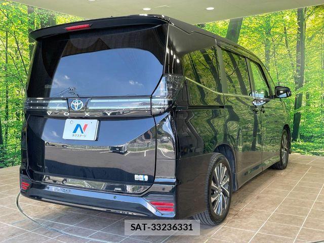 Toyota VOXY HYBRID 2024-11 7503674-17