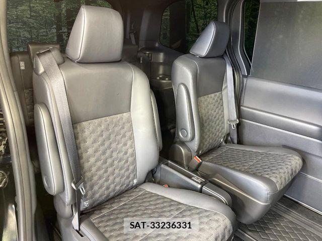 Toyota VOXY HYBRID 2024-11 7503674-8