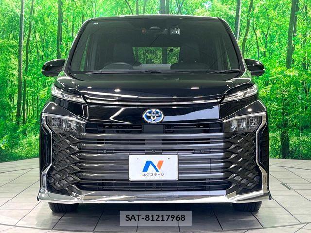 Toyota VOXY HYBRID 2023-05 7503663-16