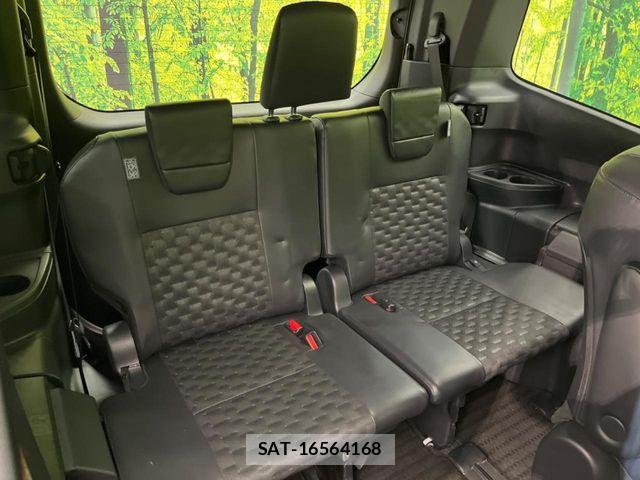 Toyota VOXY HYBRID 2023-05 7503675-9