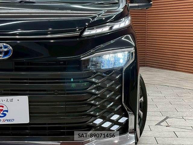 Toyota VOXY HYBRID 2023-11 7503677-9