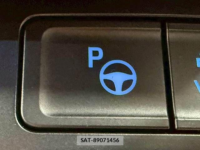 Toyota VOXY HYBRID 2023-11 7503677-5