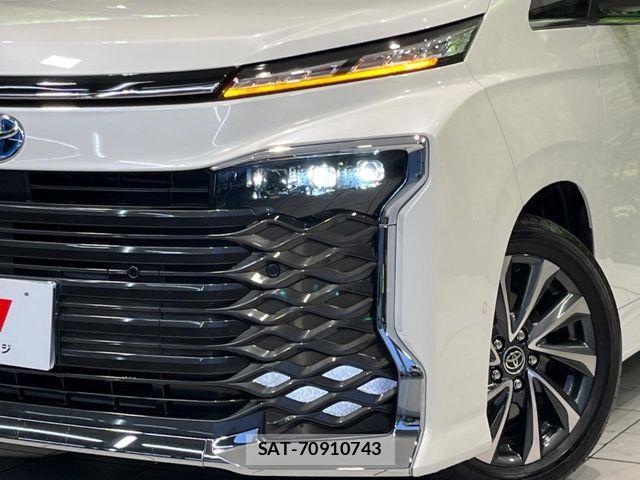 Toyota VOXY HYBRID 2023-02 7503661-12