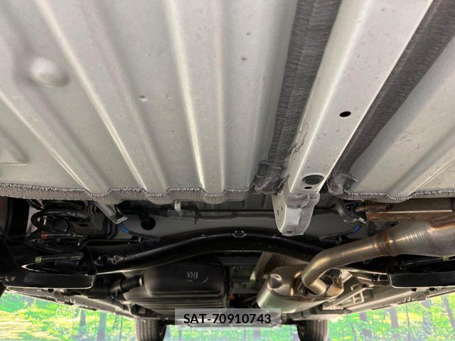 Toyota VOXY HYBRID 2023-02 7503661-19