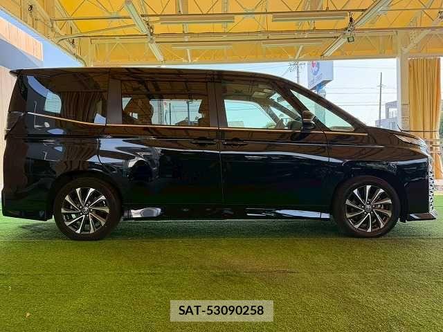 Toyota VOXY HYBRID 2023-10 7503682-17