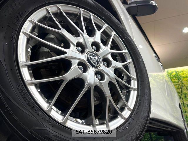 Toyota VOXY HYBRID 2021-07 7503686-12