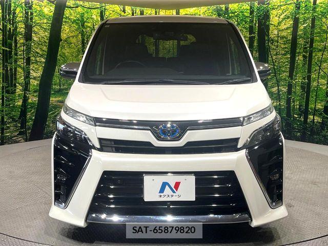 Toyota VOXY HYBRID 2021-07 7503686-13