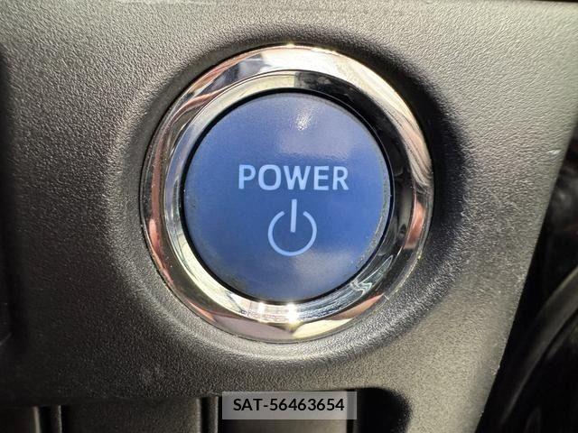 Toyota VOXY HYBRID 2018-03 7510426-15