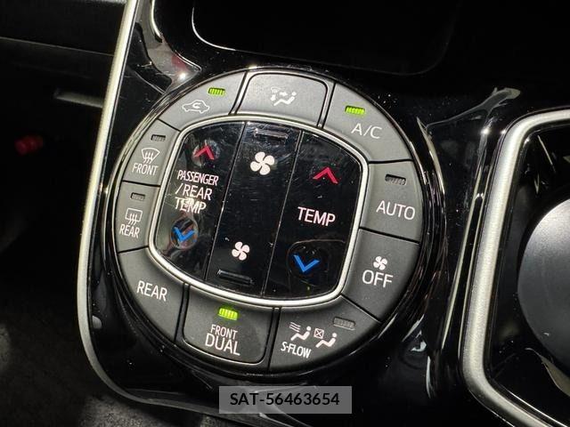 Toyota VOXY HYBRID 2018-03 7510426-16