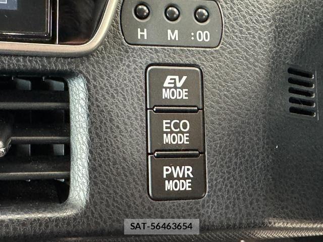 Toyota VOXY HYBRID 2018-03 7510426-25