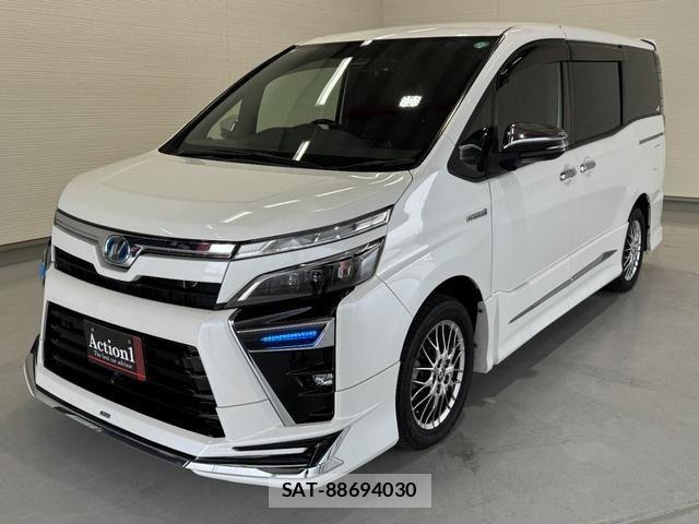 Toyota VOXY HYBRID 2019-07 7510433-0