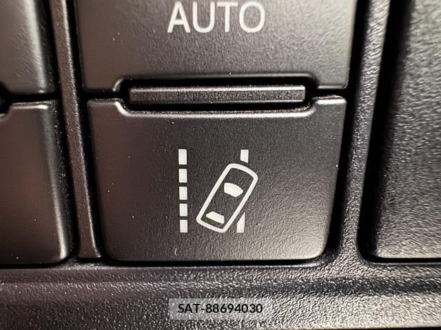 Toyota VOXY HYBRID 2019-07 7510433-20