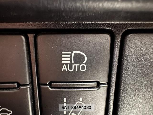 Toyota VOXY HYBRID 2019-07 7510433-22