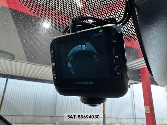 Toyota VOXY HYBRID 2019-07 7510433-27