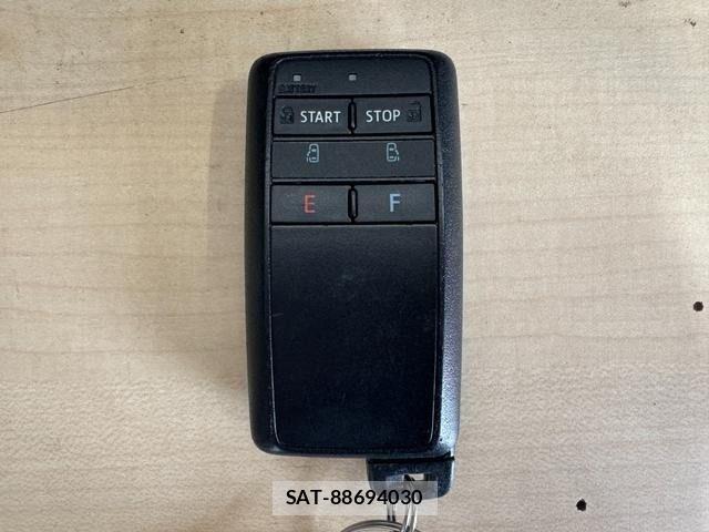 Toyota VOXY HYBRID 2019-07 7510433-28