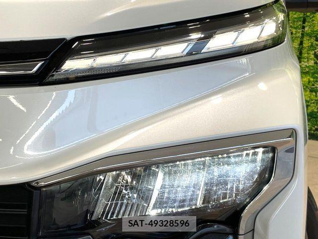 Toyota VOXY HYBRID 2023-05 7503683-12
