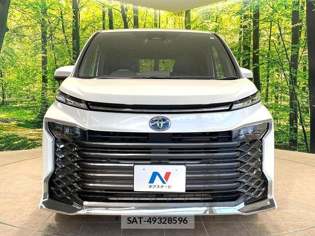 Toyota VOXY HYBRID 2023-05 7503683-14