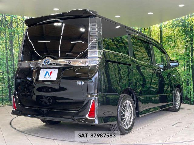 Toyota VOXY HYBRID 2017-11 7510446-16