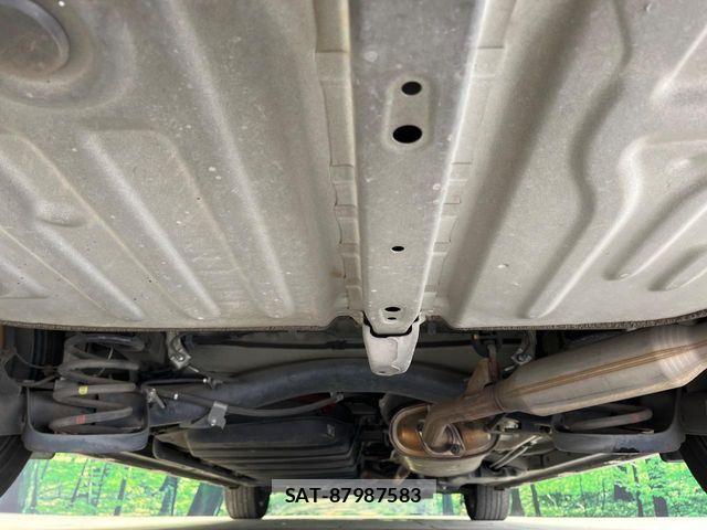 Toyota VOXY HYBRID 2017-11 7510446-18