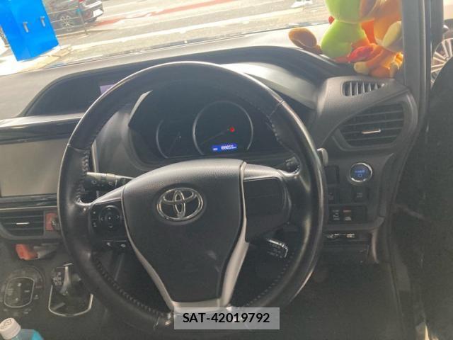 Toyota VOXY HYBRID 2014-03 7510447-9