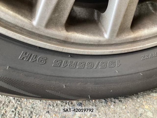 Toyota VOXY HYBRID 2014-03 7510447-16