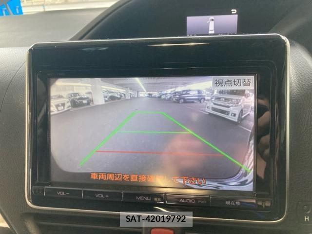Toyota VOXY HYBRID 2014-03 7510447-18