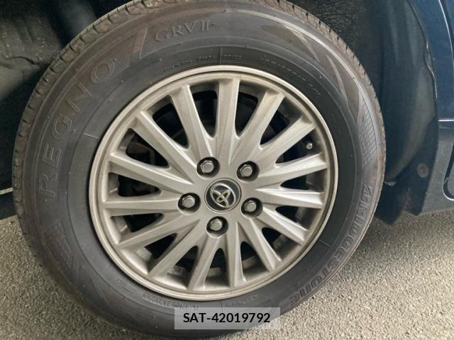 Toyota VOXY HYBRID 2014-03 7510447-6