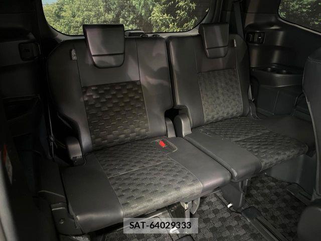 Toyota VOXY HYBRID 2023-12 7503652-9