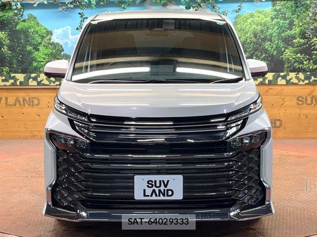 Toyota VOXY HYBRID 2023-12 7503652-13