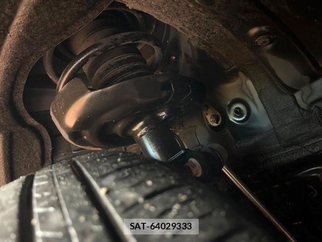 Toyota VOXY HYBRID 2023-12 7503652-19