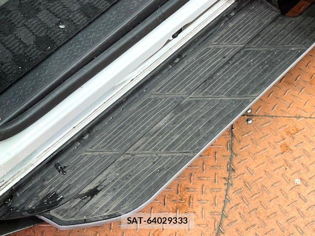 Toyota VOXY HYBRID 2023-12 7503652-5