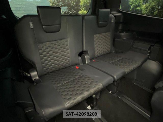 Toyota VOXY HYBRID 2025-01 7510424-10
