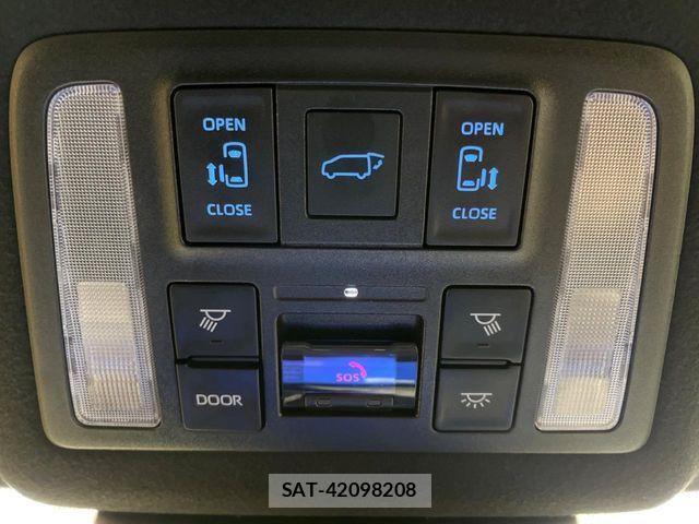 Toyota VOXY HYBRID 2025-01 7510424-3