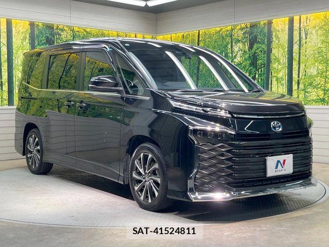 Toyota VOXY HYBRID 2023-10 7503667-16
