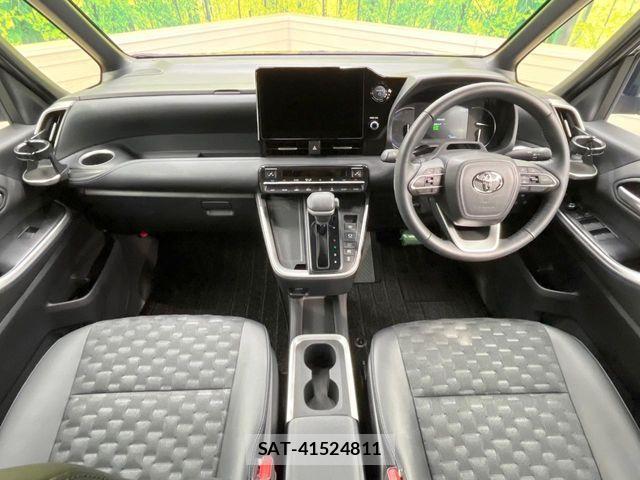 Toyota VOXY HYBRID 2023-10 7503667-1