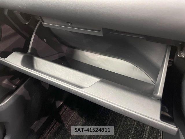 Toyota VOXY HYBRID 2023-10 7503667-4