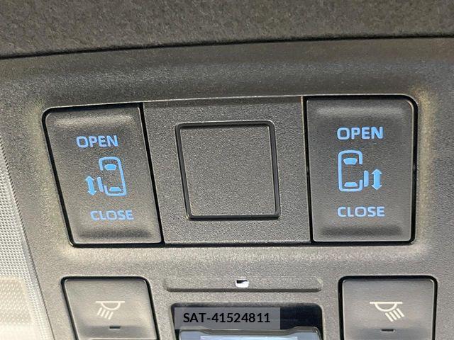 Toyota VOXY HYBRID 2023-10 7503667-5