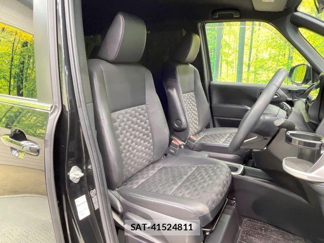 Toyota VOXY HYBRID 2023-10 7503667-7
