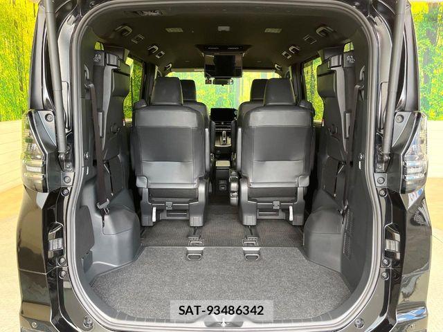 Toyota VOXY HYBRID 2022-10 7503678-10