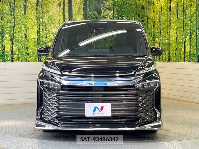 Toyota VOXY HYBRID 2022-10 7503678-13