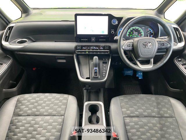Toyota VOXY HYBRID 2022-10 7503678-1
